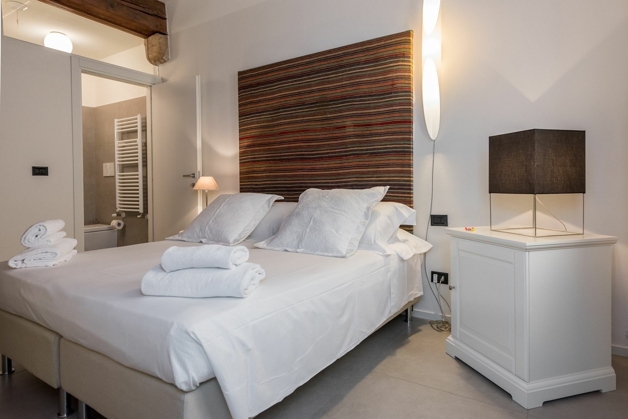 Il Vicolo Aparthotel Verona Luaran gambar